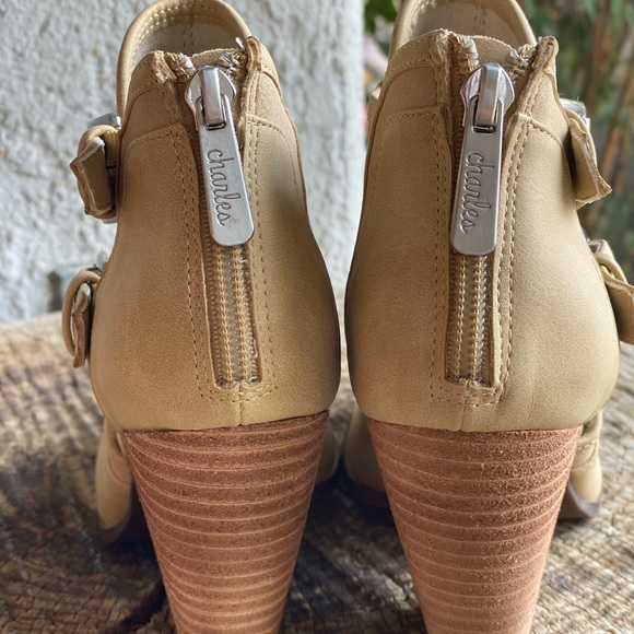 Charles David Naval Booties Retail Value $129 - Picture 5 of 7